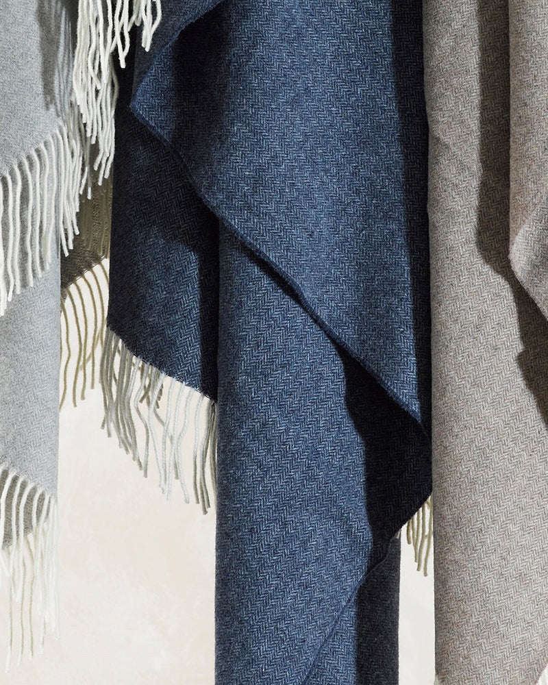 Throws - Paulas Home & Living