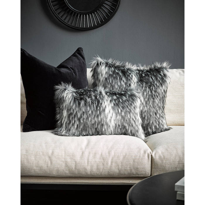 Alaskan Wolf Cushion (Faux Fur) - Paulas Home & Living