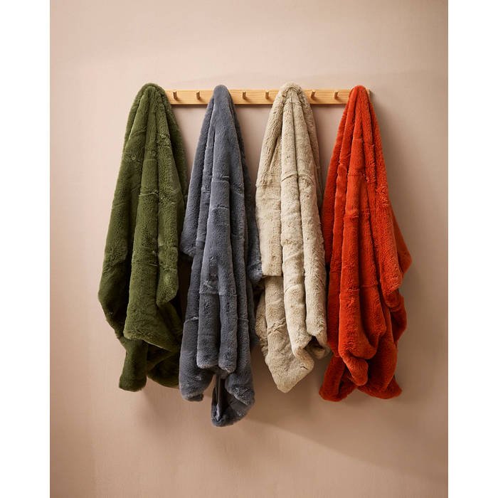 Luxe Throw (Polyester) - Paulas Home & Living