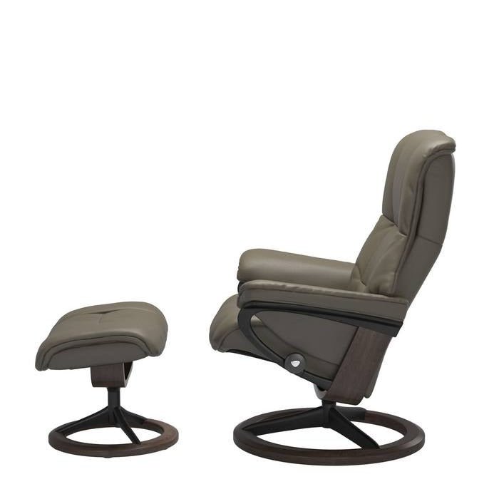 Stressless® Mayfair Medium Leather Recliner - Signature Base (Velaro Forest Green) - Paulas Home & Living