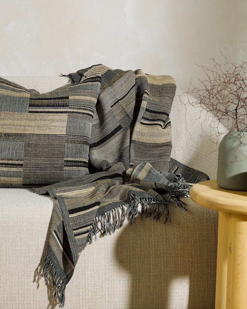 Kentucky Black/Straw Throw - Wool/Silk - Paulas Home & Living