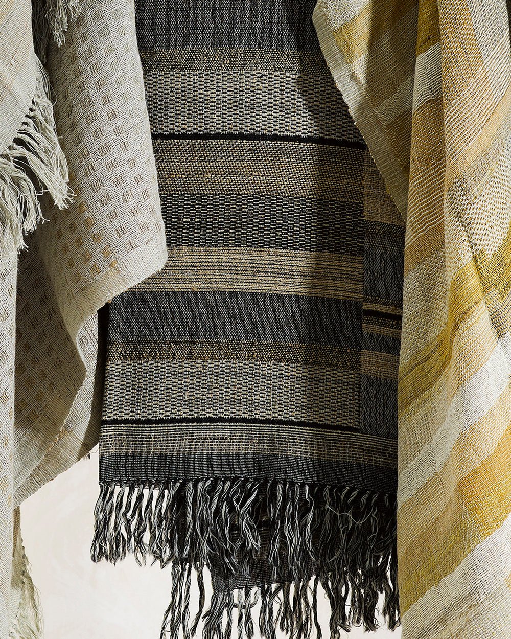 Kentucky Black/Straw Throw - Wool/Silk - Paulas Home & Living